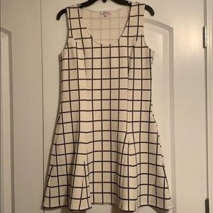 JustFab White and Black Grid Dress